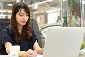 出社したらまずメールチェック